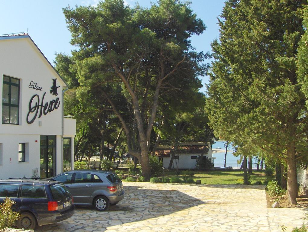 Kleine Hexe B&B Pension Пировац Екстериор снимка