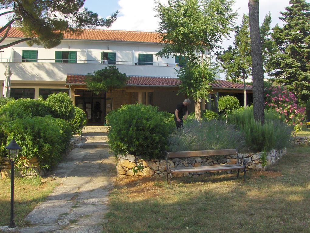 Kleine Hexe B&B Pension Пировац Екстериор снимка