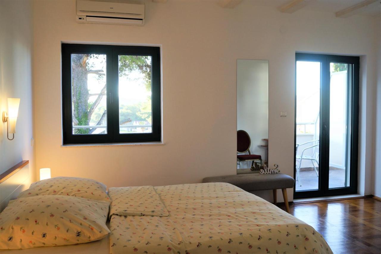 Kleine Hexe B&B Pension Пировац Екстериор снимка
